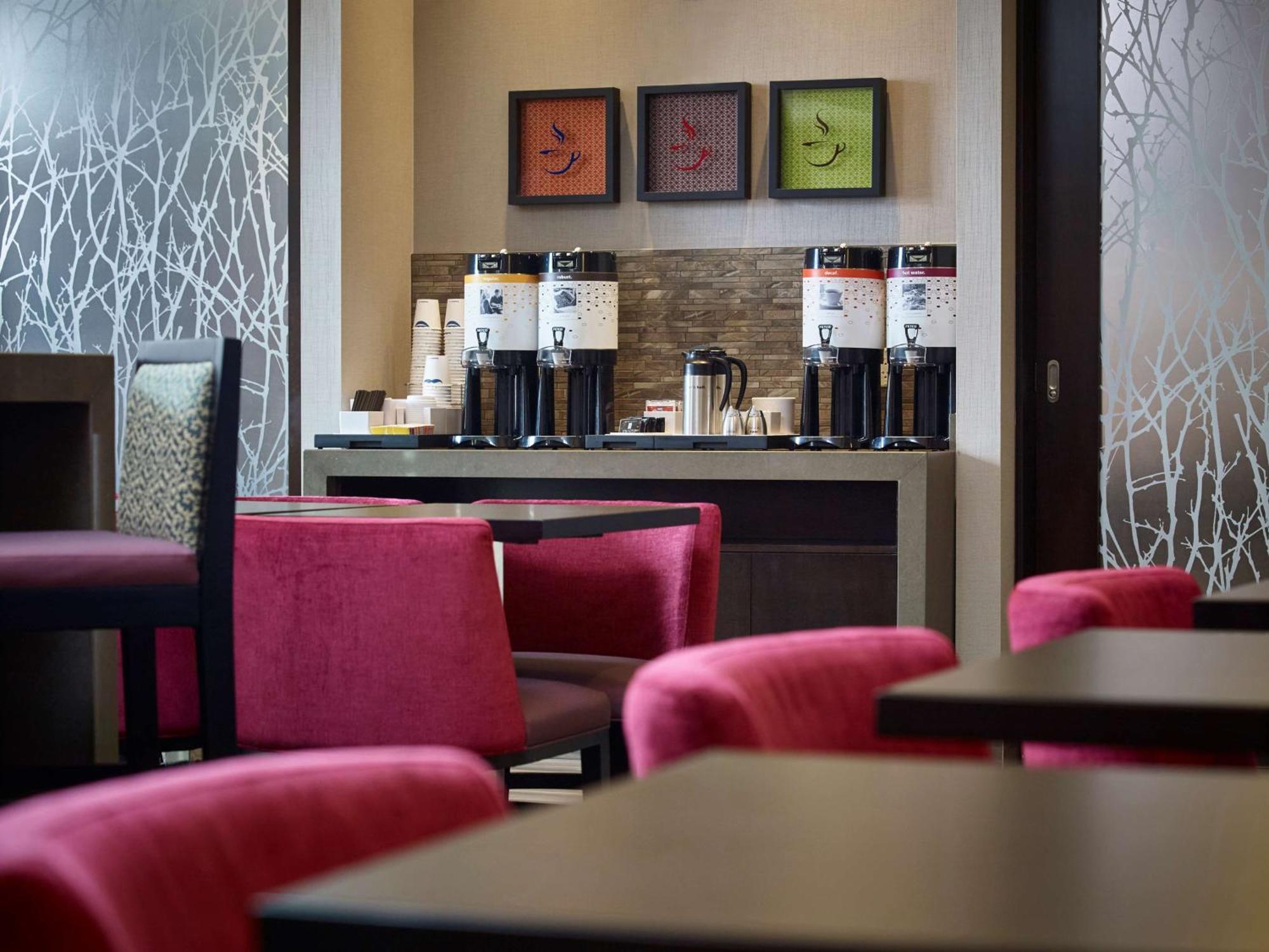 Hampton Inn By Hilton Timmins Exterior foto